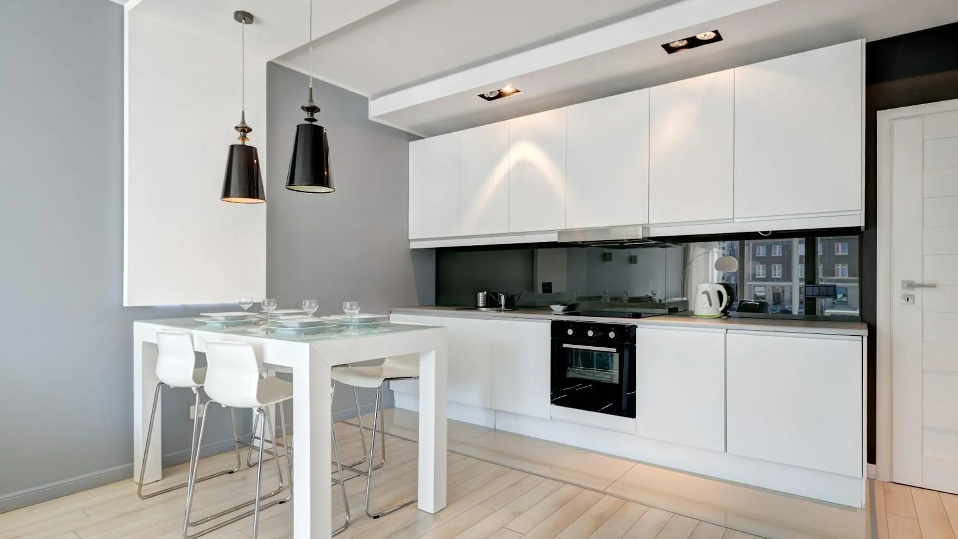 Modern Dom & House Apartments In Gdansk With Pool And Gym