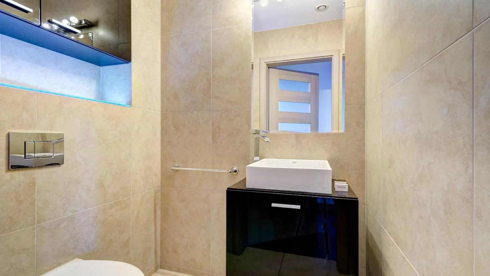 Modern Dom & House Apartments In Gdansk With Pool And Gym Poland