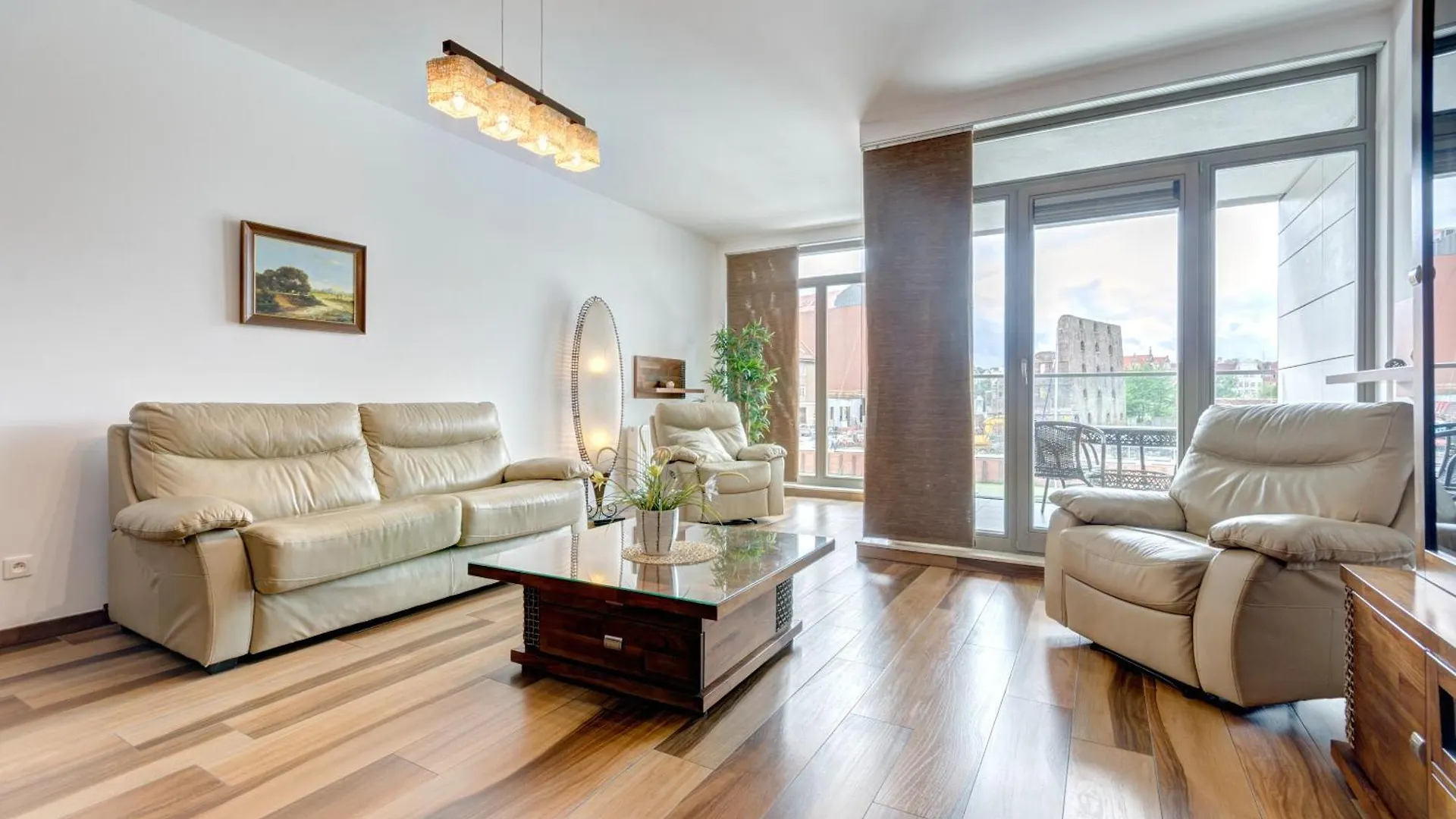Modern Dom & House Apartments In Gdansk With Pool And Gym