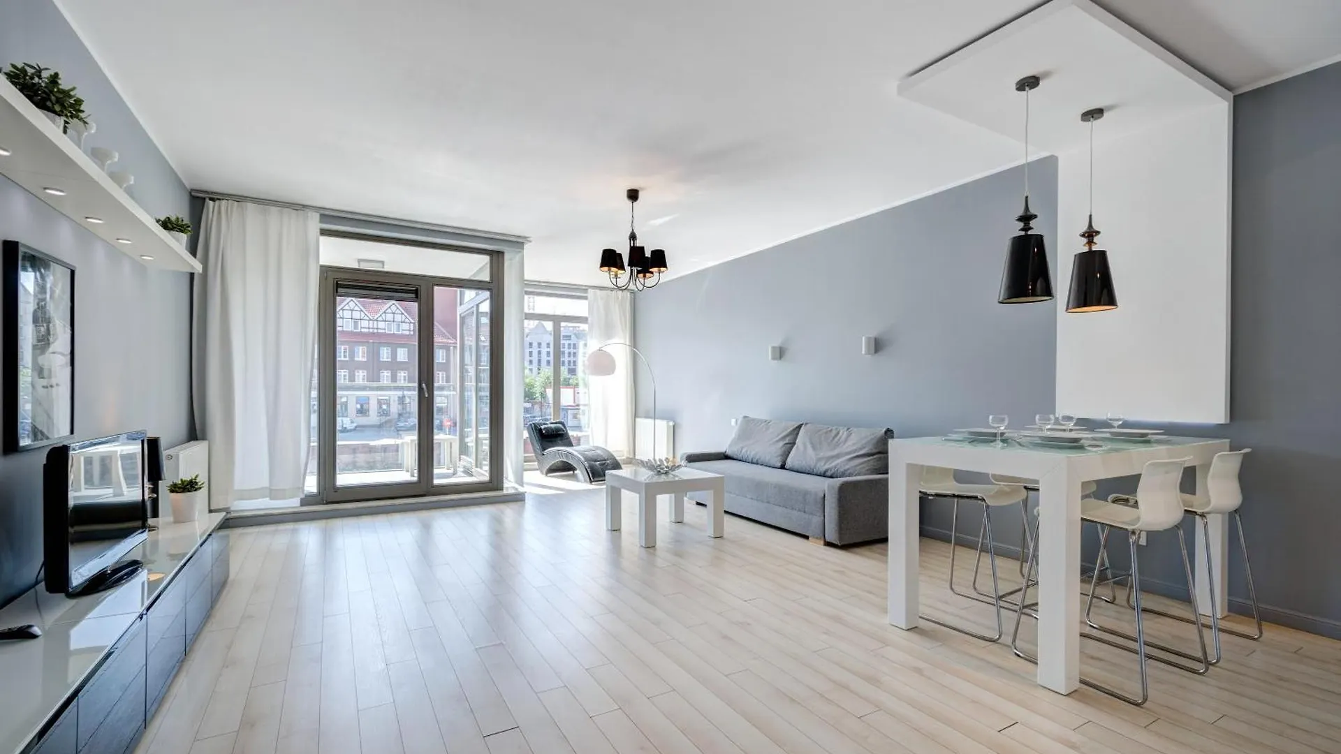 Modern Dom & House Apartments In Gdansk With Pool And Gym Poland