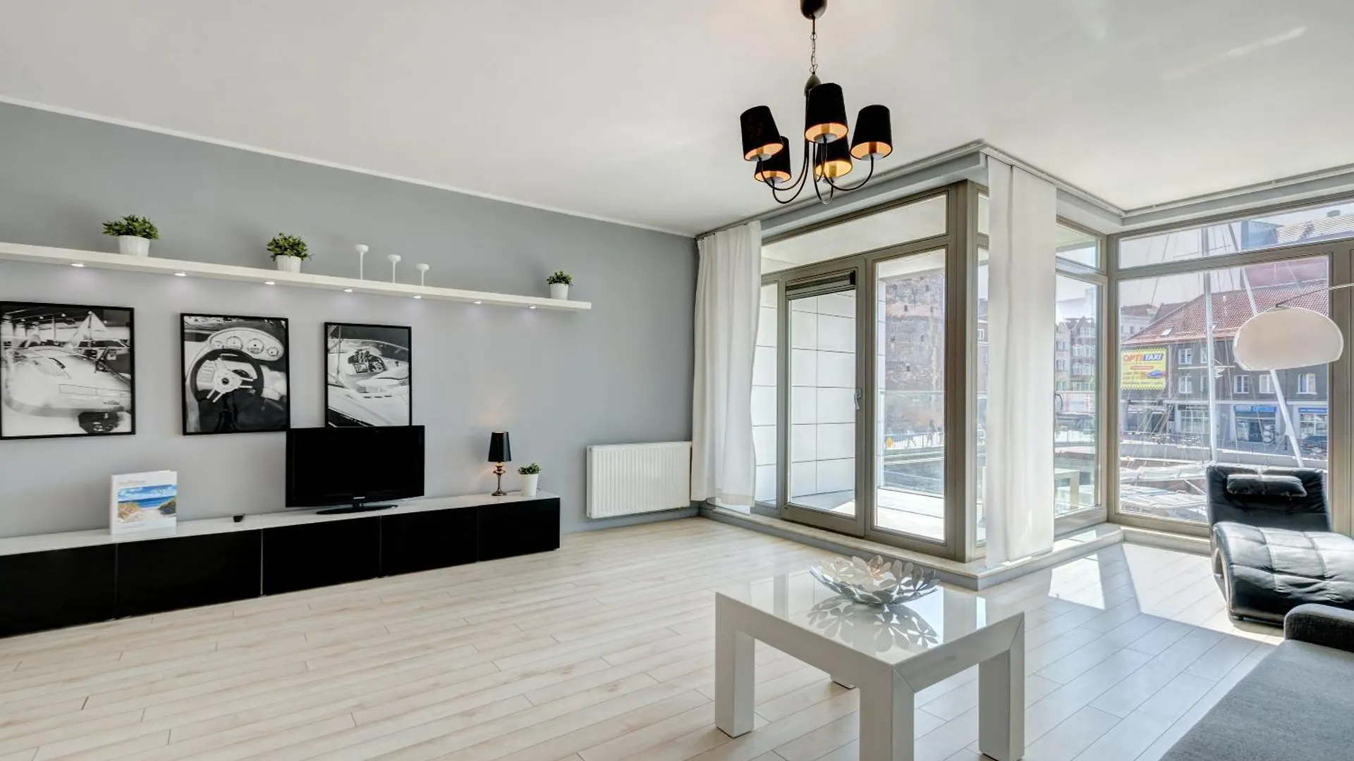 Modern Dom & House Apartments In Gdansk With Pool And Gym