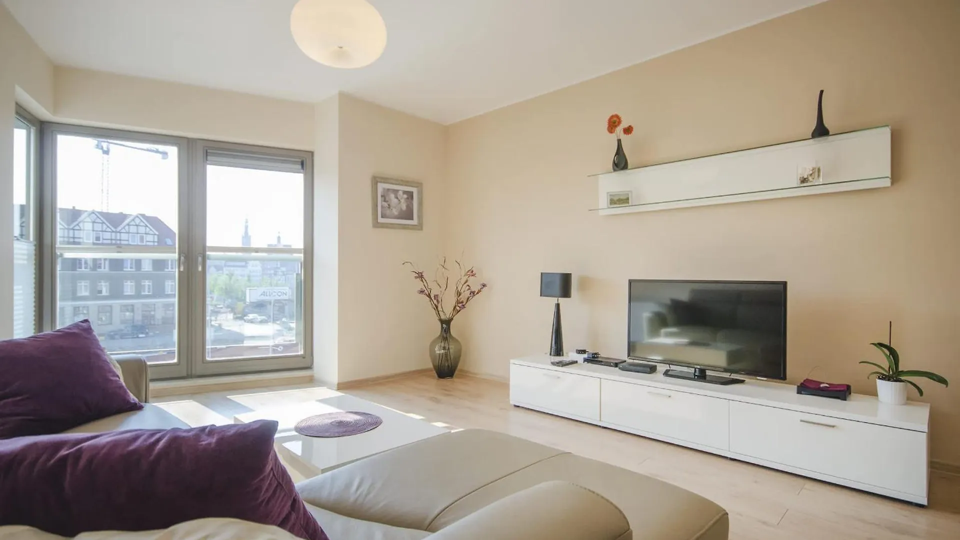 Modern Dom & House Apartments In Gdansk With Pool And Gym