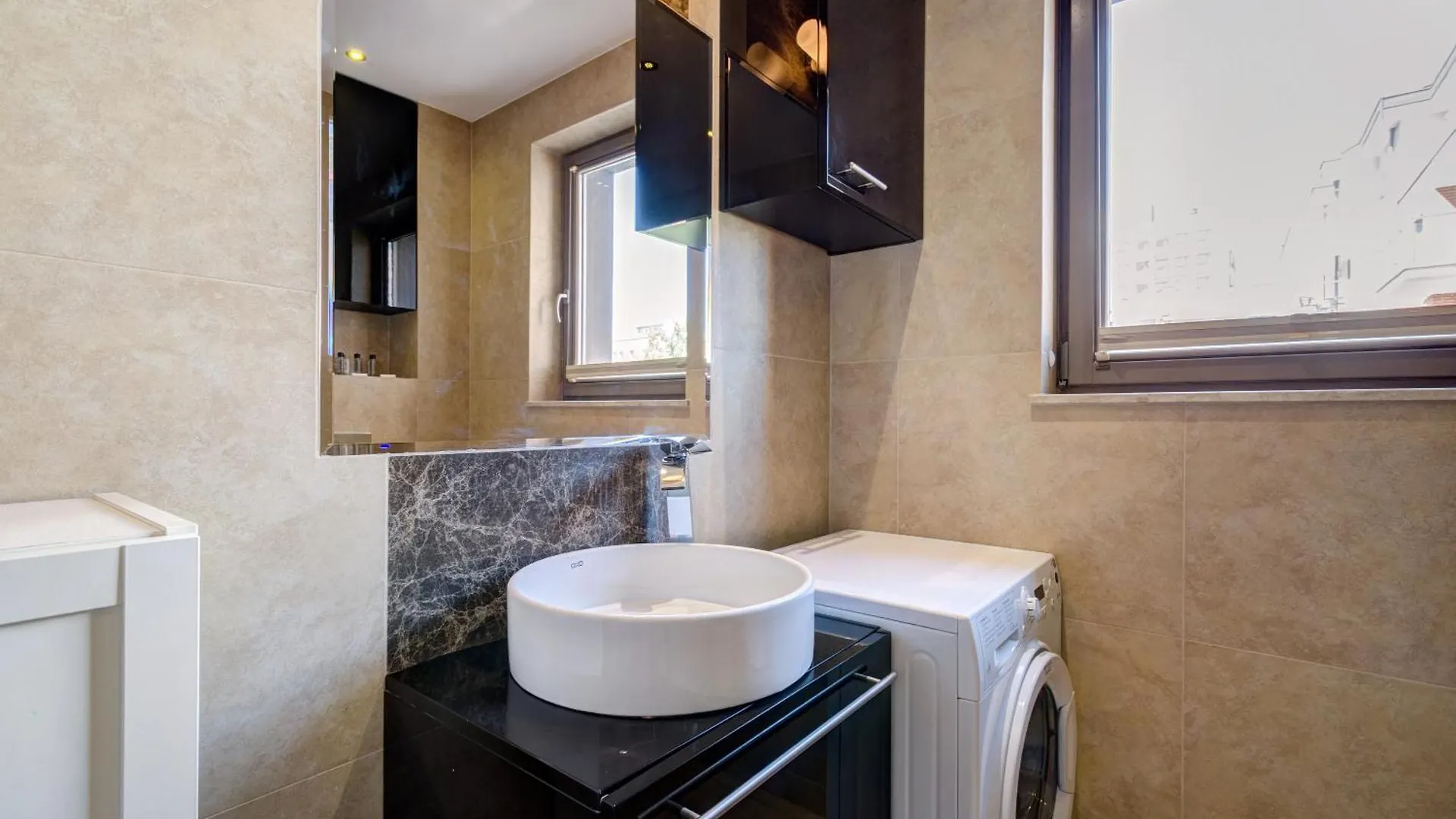 Modern Dom & House Apartments In Gdansk With Pool And Gym