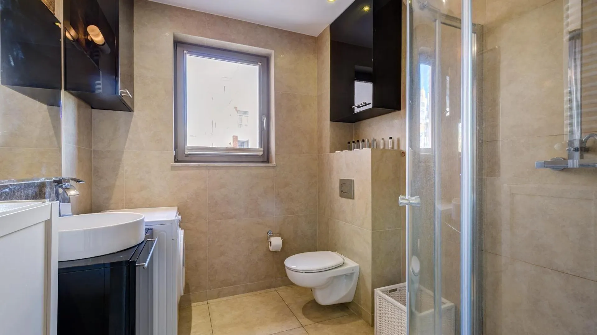 Modern Dom & House Apartments In Gdansk With Pool And Gym